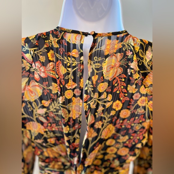 Minkpink Boho Dress with Sheer sleeves size small - Picture 6 of 8